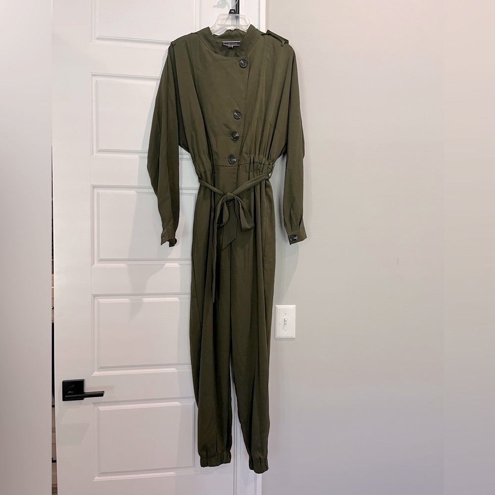 Nwot Women’s Blue Blush Made With Love Army Green Button Jogger Jumpsuit (M)